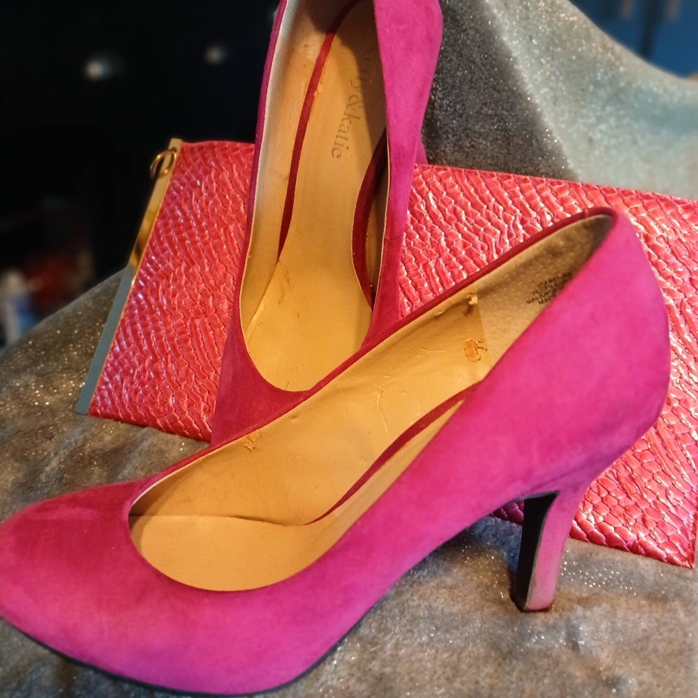 Fabulous Kelly & Katie Pink Heels With Clutch